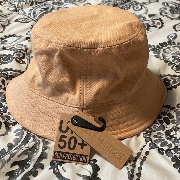 Steve Madden Cotton Canvas Hat - Picture 2 of 4